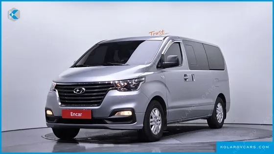 HYUNDAI STAREX VAN 5-SEATER