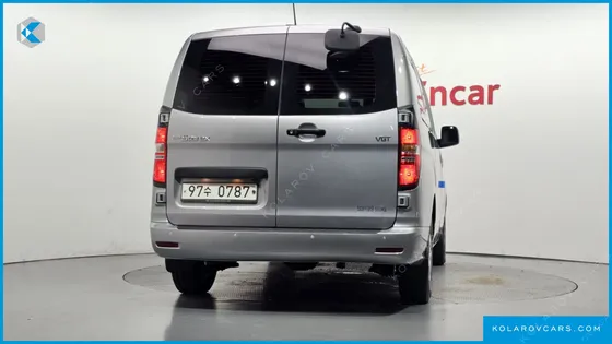 HYUNDAI STAREX VAN 3-SEATER