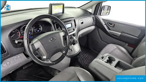 HYUNDAI STAREX VAN 3-SEATER
