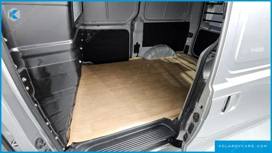 HYUNDAI STAREX VAN 3-SEATER