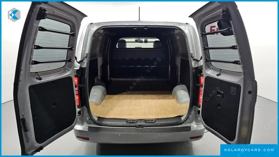 HYUNDAI STAREX VAN 3-SEATER