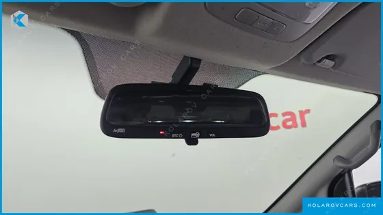 HYUNDAI STAREX VAN 3-SEATER