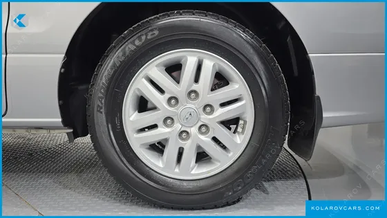HYUNDAI STAREX VAN 3-SEATER