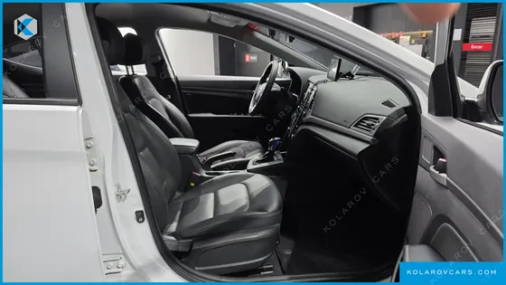 HYUNDAI ELANTRA (AVANTE) 1.6 GDI VALUE PLUS