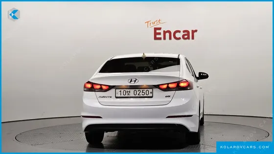 HYUNDAI ELANTRA (AVANTE) 1.6 GDI SMART
