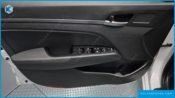 HYUNDAI ELANTRA (AVANTE) 1.6 GDI SMART