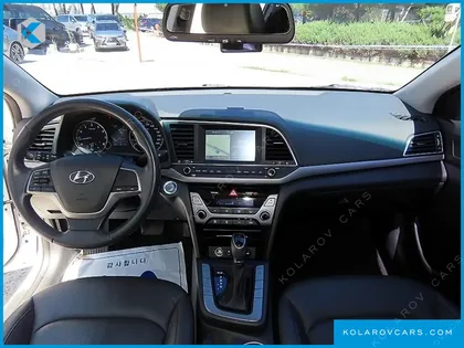 HYUNDAI ELANTRA (AVANTE) 1.6 GDI SMART