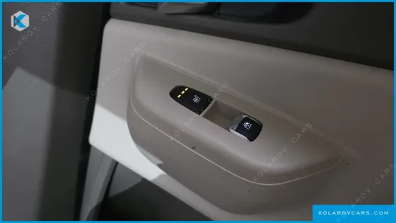 KIA CARNIVAL DIESEL 9-SEATER NOBLESSE