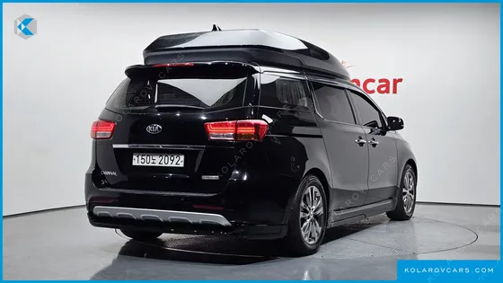 KIA CARNIVAL 9-SEATER HI-LIMOUSINE