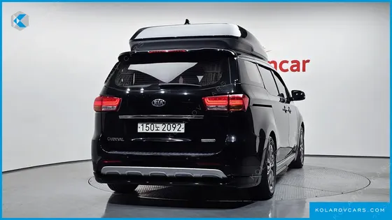 KIA CARNIVAL 9-SEATER HI-LIMOUSINE