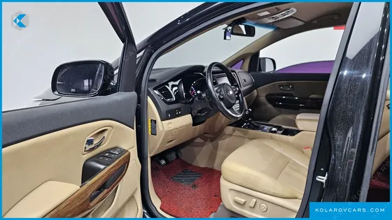 KIA CARNIVAL 9-SEATER HI-LIMOUSINE