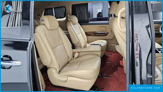 KIA CARNIVAL 9-SEATER HI-LIMOUSINE