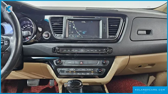 KIA CARNIVAL 9-SEATER HI-LIMOUSINE