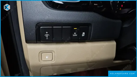 KIA CARNIVAL 9-SEATER HI-LIMOUSINE