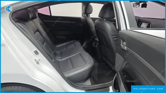 HYUNDAI ELANTRA (AVANTE) 1.6 GDI SMART