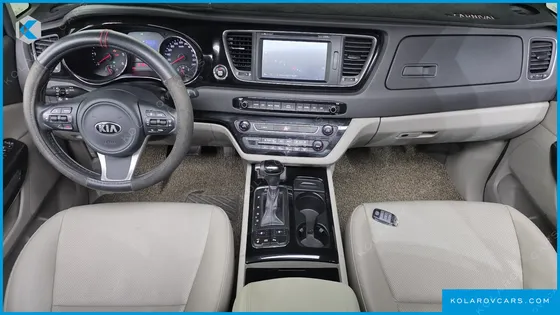 KIA CARNIVAL 9-SEATER PRESTIGE
