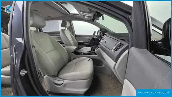 KIA CARNIVAL 9-SEATER PRESTIGE