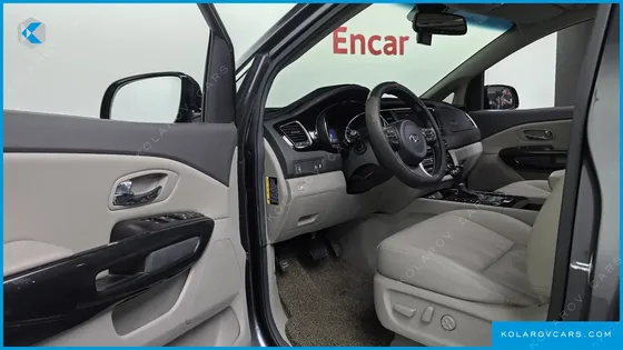 KIA CARNIVAL 9-SEATER PRESTIGE