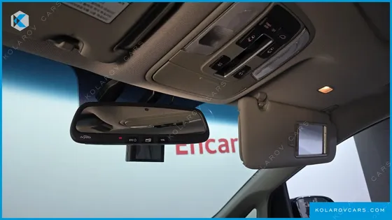 KIA CARNIVAL 9-SEATER PRESTIGE