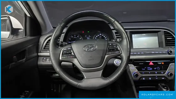 HYUNDAI ELANTRA (AVANTE) 1.6 GDI SMART