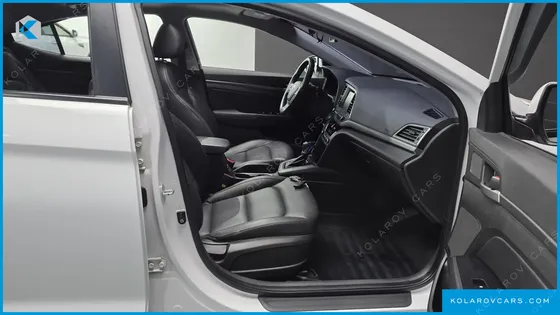 HYUNDAI ELANTRA (AVANTE) 1.6 GDI SMART