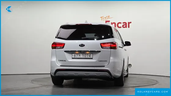 KIA CARNIVAL 7-SEATER LIMOUSINE