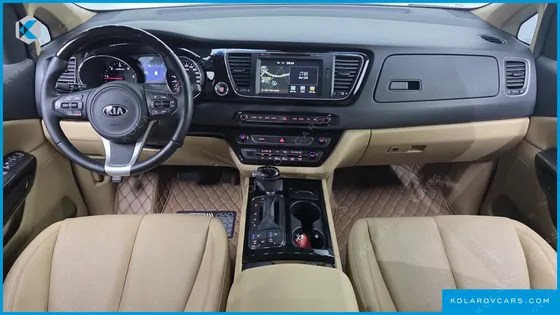 KIA CARNIVAL 7-SEATER LIMOUSINE