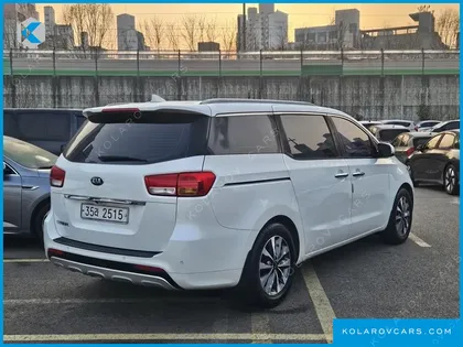 KIA CARNIVAL 9-SEATER LUXURY