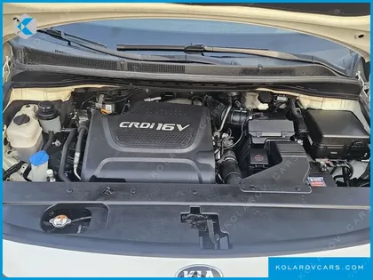 KIA CARNIVAL 9-SEATER LUXURY