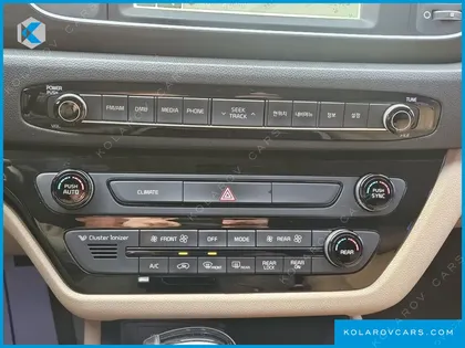 KIA CARNIVAL 9-SEATER LUXURY