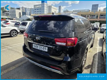 KIA CARNIVAL 9-SEATER PRESTIGE