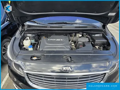 KIA CARNIVAL 9-SEATER PRESTIGE