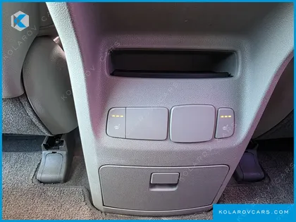 KIA CARNIVAL 9-SEATER PRESTIGE