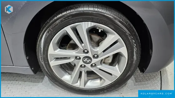 HYUNDAI ELANTRA (AVANTE) 1.6 GDI VALUE PLUS