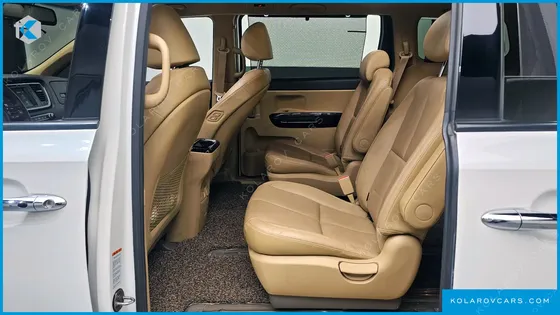 KIA CARNIVAL 9-SEATER NOBLESSE