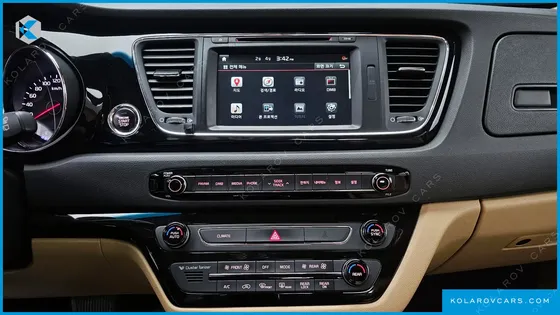 KIA CARNIVAL 9-SEATER NOBLESSE