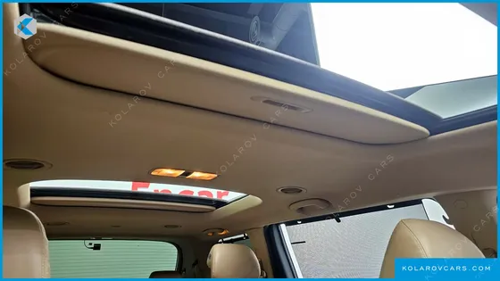 KIA CARNIVAL 9-SEATER NOBLESSE
