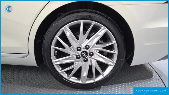 HYUNDAI GRANDEUR 2.5