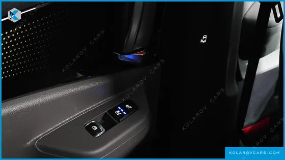 KIA CARNIVAL GASOLINE 9-SEATER GRAVITY