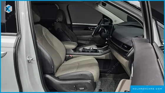 KIA CARNIVAL GASOLINE 9-SEATER GRAVITY