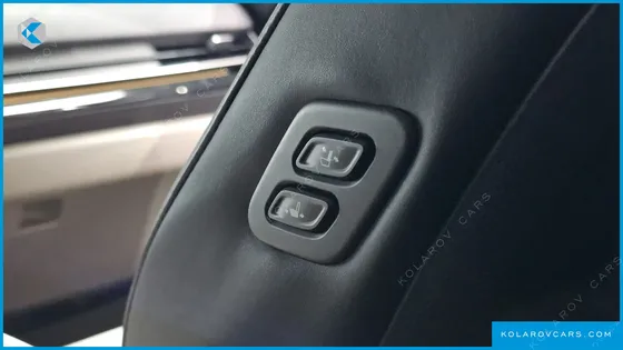 KIA CARNIVAL GASOLINE 9-SEATER GRAVITY
