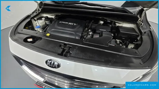 KIA CARNIVAL 9-SEATER PRESTIGE