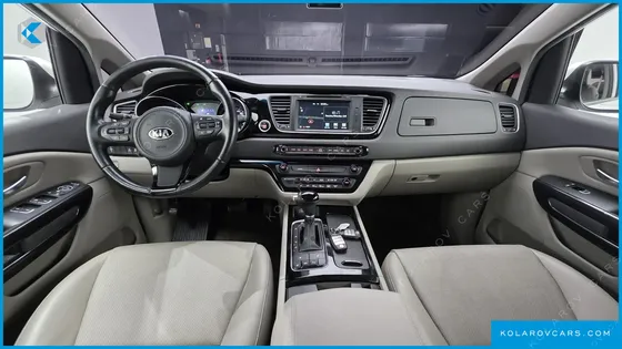 KIA CARNIVAL 9-SEATER PRESTIGE