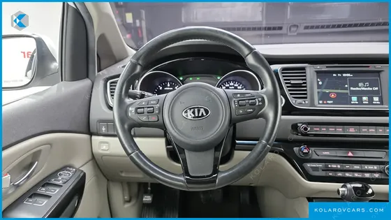 KIA CARNIVAL 9-SEATER PRESTIGE