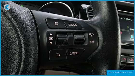 KIA CARNIVAL 9-SEATER PRESTIGE
