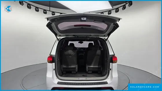 KIA CARNIVAL 9-SEATER PRESTIGE
