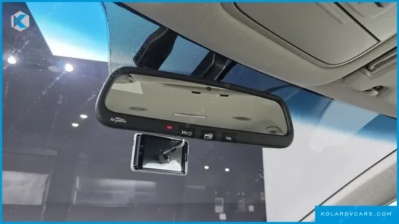 KIA CARNIVAL 9-SEATER PRESTIGE