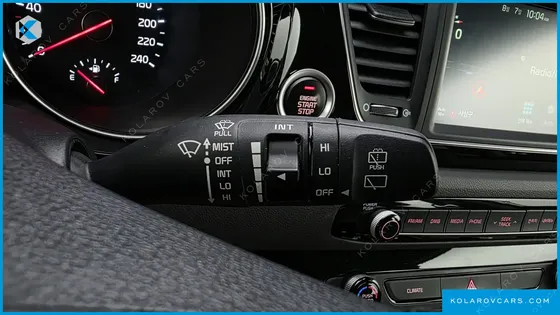 KIA CARNIVAL 9-SEATER PRESTIGE