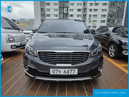 KIA CARNIVAL 9-SEATER NOBLESSE