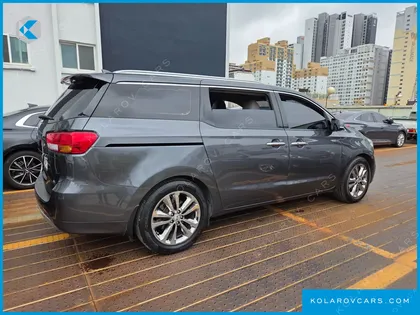 KIA CARNIVAL 9-SEATER NOBLESSE